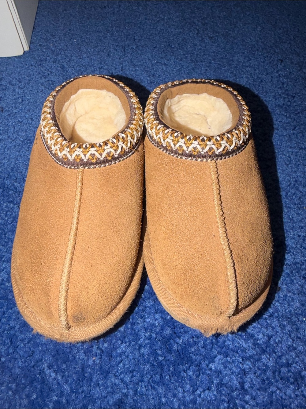 UGG Kids Chestnut Suede Shearling Slip-On Slippers
